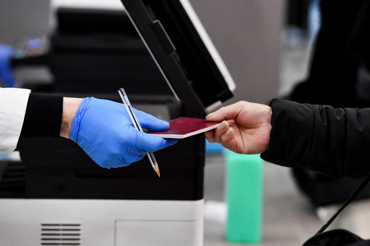 European Union tries to coordinate COVID travel policies for China ...