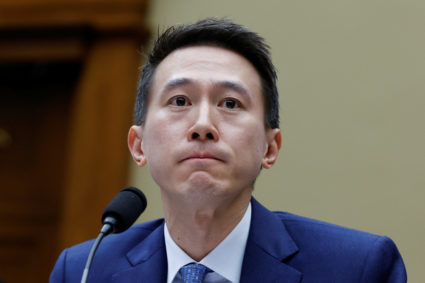 France bans TikTok, Twitter from government staff phones amid security concerns