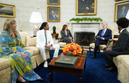U.S. President Joe Biden and Vice President Kamala Harris meet with Tennessee state representatives Justin Jones and Justin Pearson, who faced expulsion over their participation in gun control protests, and Gloria Johnson, who retained her seat, in the Oval Office of the White House in Washington, U.S., April 24, 2023. Photo by Kevin Lamarque/REUTERS