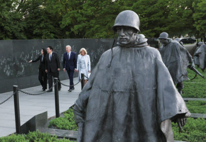 U.S. President Joe Biden and first lady Jill Biden visit the Korean War Memorial with South Korean President Yoon Suk Yeol and his wife Kim Keon Hee, in Washington, U.S., April 25, 2023. Photo by Leah Millis/REUTERS