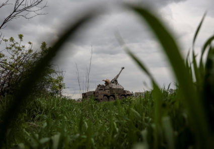 Ukrainian service members from a 110th Separate Mechanised Brigade of the Armed Forces of Ukraine, prepare fire a self-propelled howitzer "Dana", amid Russia's attack on Ukraine, near the town of Avdiivka in Donetsk region, Ukraine May 9, 2023. Photo by Sofiia Gatilova/REUTERS