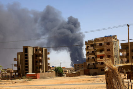 Smoke rises above buildings after an aerial bombardment, during clashes between the paramilitary Rapid Support Forces and the army in Khartoum North, Sudan, May 1, 2023. Photo by Mohamed Nureldin Abdallah/REUTERS