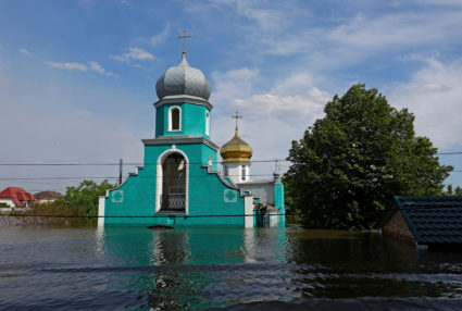 A view shows a flooded church following the collapse of the Nova Kakhovka dam in the course of Russia-Ukraine conflict, in the town of Hola Prystan in the Kherson region, Russian-controlled Ukraine, June 8, 2023. Photo by Alexander Ermochenko/REUTERS