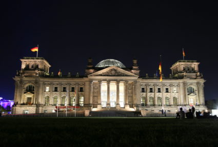 General view of the German parliament building, or Reichstag, after first exit polls for the general elections in Berlin, Germany, September 26, 2021. Photo by Cathrin Mueller/REUTERS