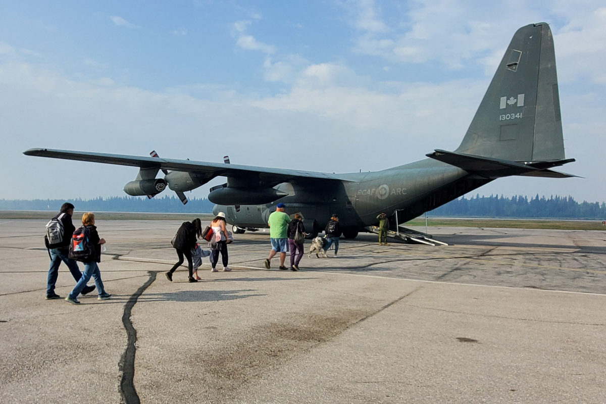 Canadian military mobilizes to help fight wildfires in Northwest ...