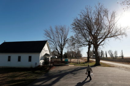 Small American towns seeing some success with disbanding police forces