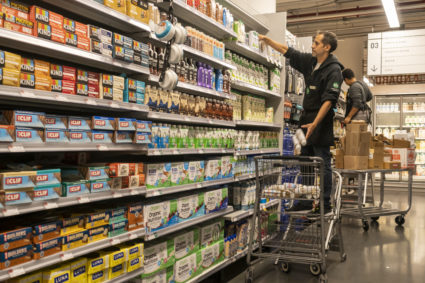 NY: Consumers, stock market, everyone contends with inflation