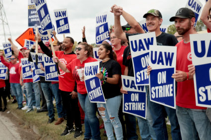 Striking United Auto Workers (UAW) members from the General Motors Lansing Delta Plant picket in Delta Township, Michigan U.S. September 29, 2023. Photo by Rebecca Cook/REUTERS