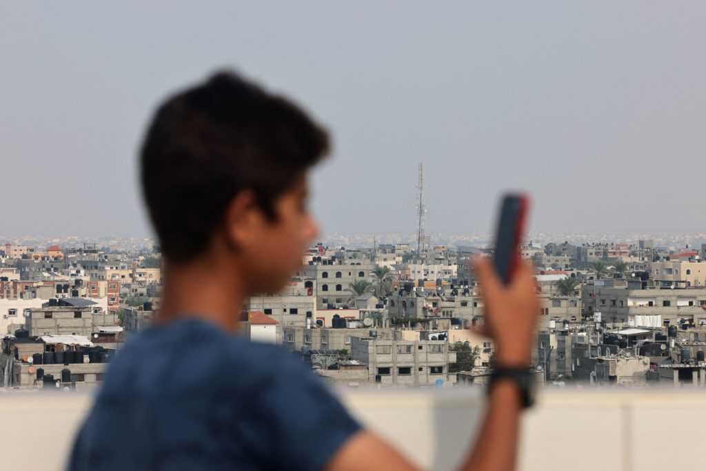 Internet, phone service slowly returns to Gaza after blackout amid heavy bombardment