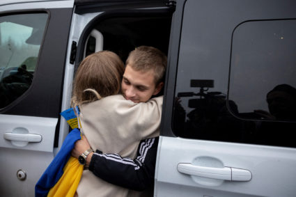 Ukrainian teenager Bohdan Yermokhin returns to Ukraine at the border crossing in Kortelisy