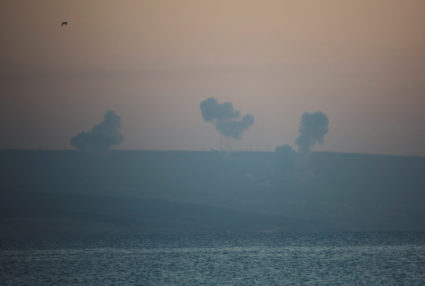 Smoke rises on the Lebanese side near the border with Israel, amid ongoing cross-border hostilities between Hezbollah and Israeli forces, as seen from Tyre, southern Lebanon December 2, 2023. Photo by Aziz Taher/REUTERS