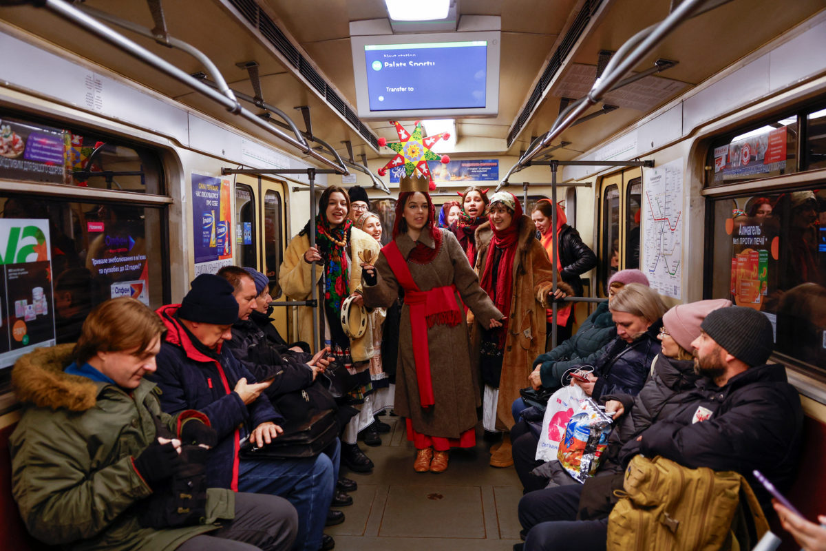 Ukraine celebrates Christmas on Dec. 25 for first time, in effort to