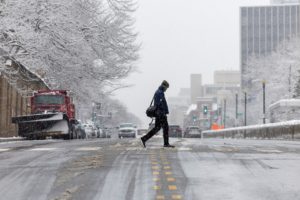 Snow reaches Washington DC
