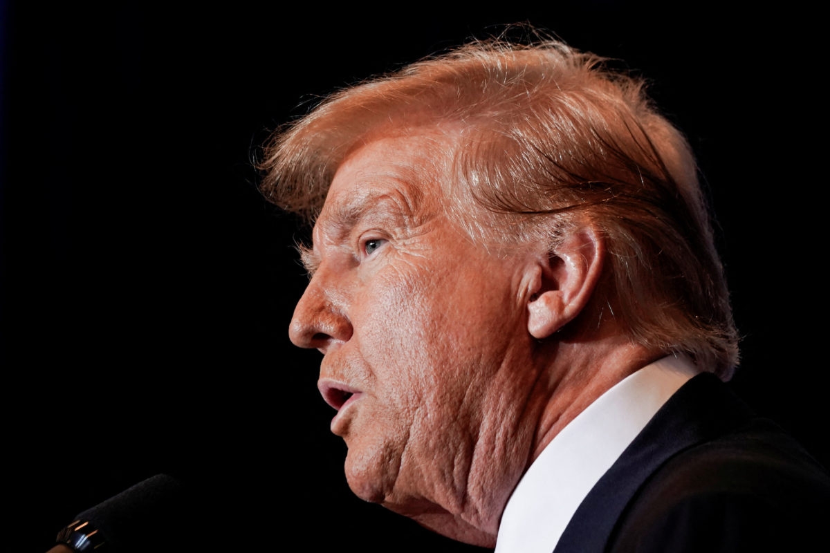 Trump asks Supreme Court to put off his election interference trial ...