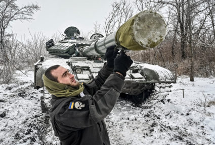 Ukrainian servicemen take part in tank drills in Zaporizhzhia region