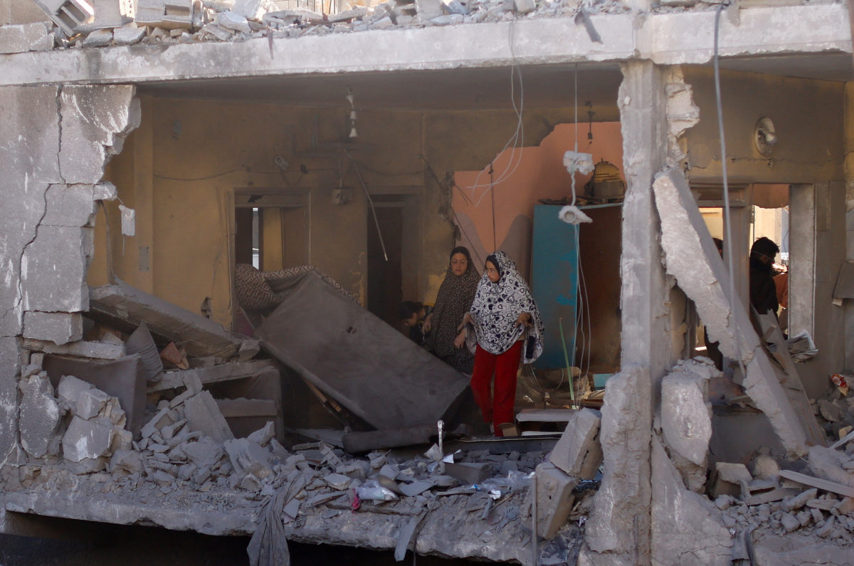 Blinken meets with Egyptian mediators to push for cease-fire in Gaza ...