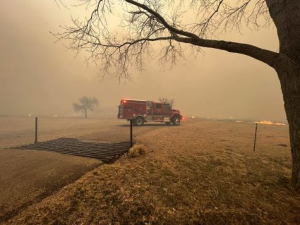 Firefighters try to tame Texas wildfires before hot, windy weekend