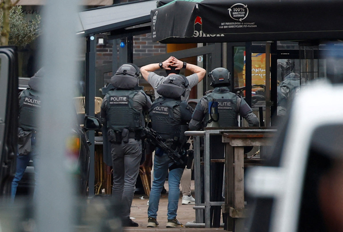 Suspect arrested outside Dutch where 4 hostages were held for