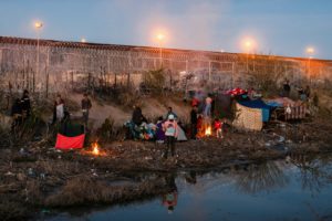 U.S. Supreme Court allows Texas law on suspected illegal immigrants to take effect