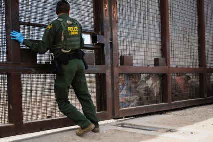 U.S. Supreme Court allows Texas law on suspected illegal immigrants to take effect