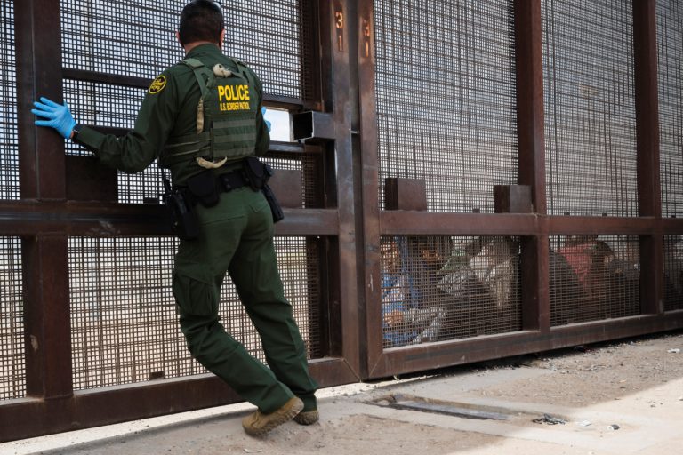 U.S. Supreme Court allows Texas law on suspected illegal immigrants to take effect