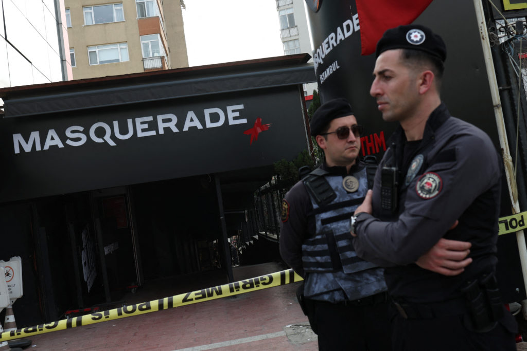 Daytime fire at nightclub, in Istanbul