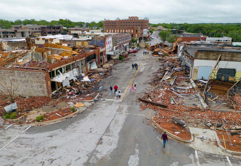 Tornadoes hit towns in Oklahoma