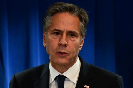 In Beijing, Blinken and Xi meet to improve the relationship between U.S. and China