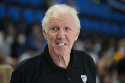 Bill Walton, Hall of Fame player who became a star broadcaster, dies at 71