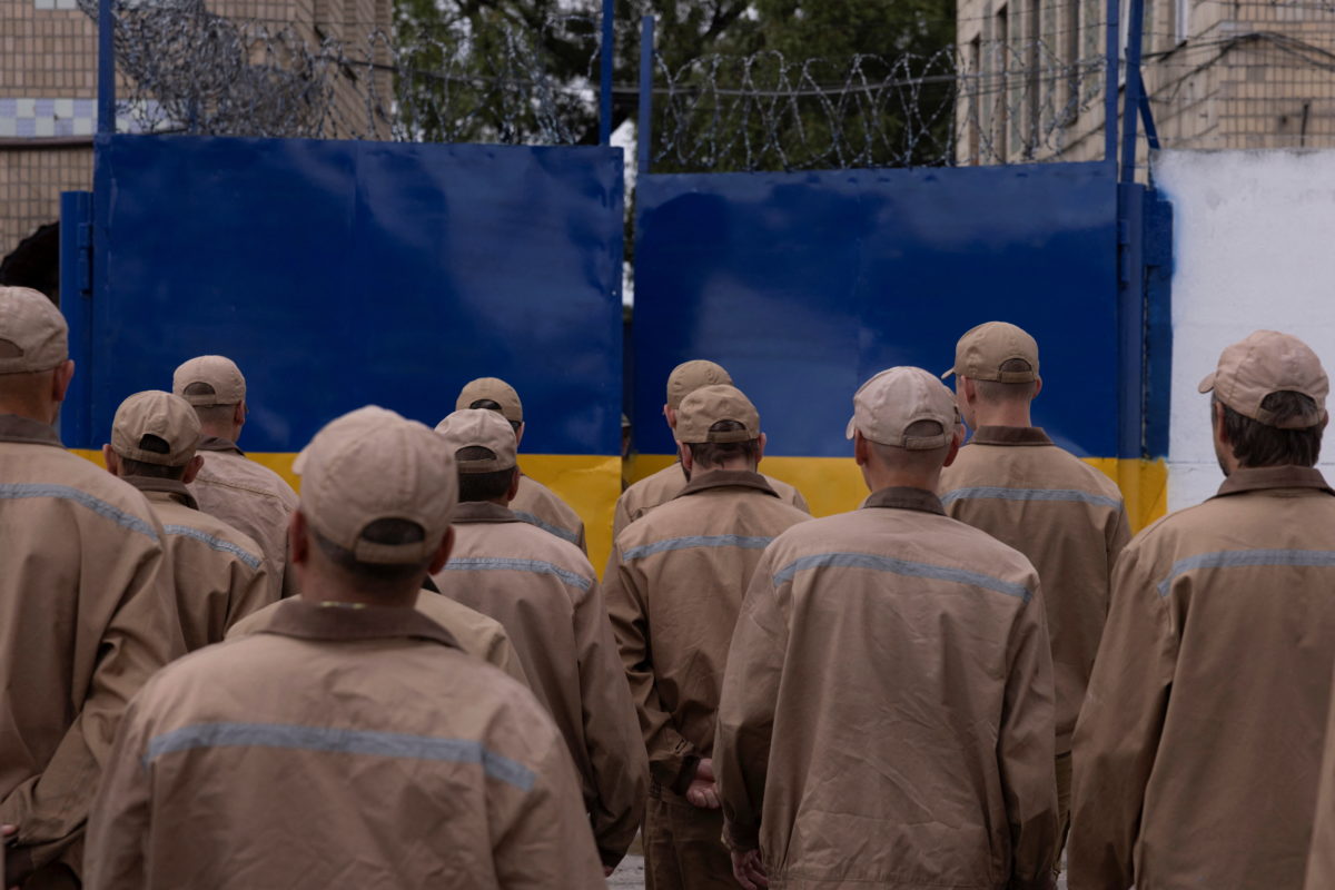 Ukraine releases thousands of prisoners so they can join fight against Russia | PBS News