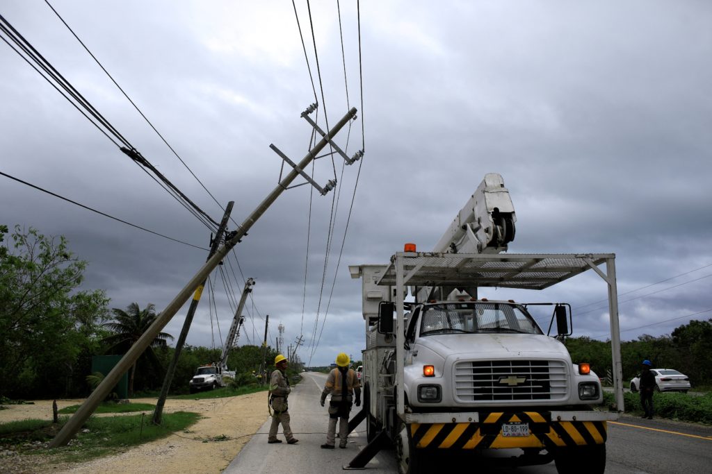 Hurricane Beryl, the first hurricane of the season, hits the Mexican tourist area