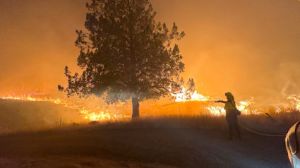 Lone Rock fire in Spray, Oregon