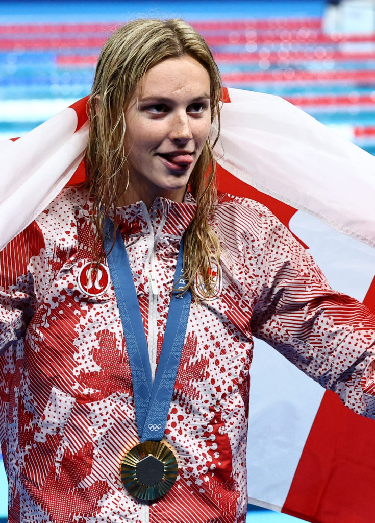 Swimming - Women's 400m Ind. Medley Victory Ceremony