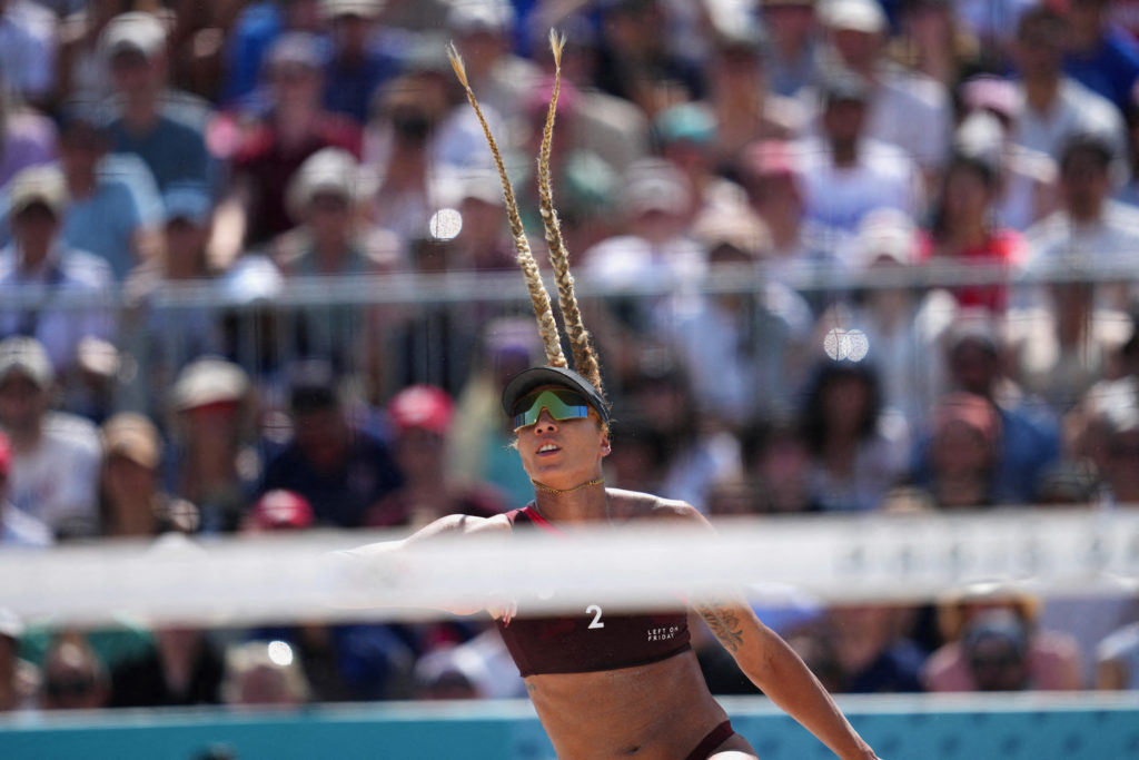 Beach Volleyball - Women's Preliminary Phase - Pool D - Canada vs Paraguay (Melissa/Brandie vs Poletti/Michelle)