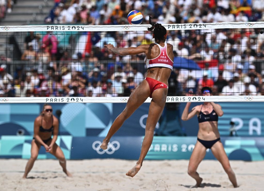 Beach Volleyball - Women's Preliminary Phase - Pool C - United States vs France (Hughes/Cheng vs Vieira/Chamereau)