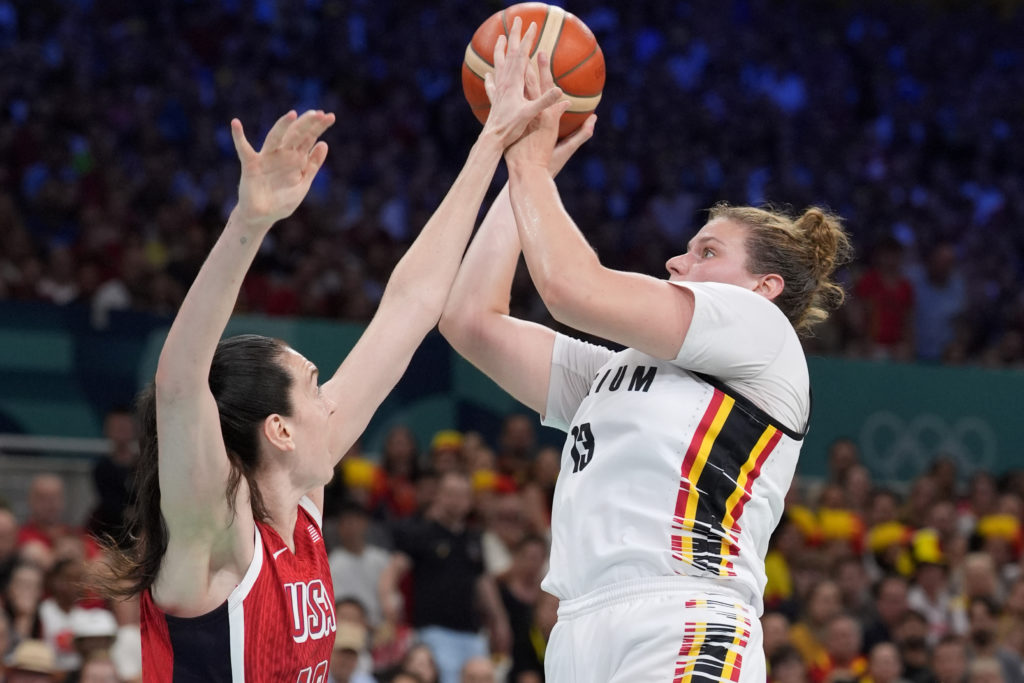 Olympics: Basketball-Women Group C - BEL-USA