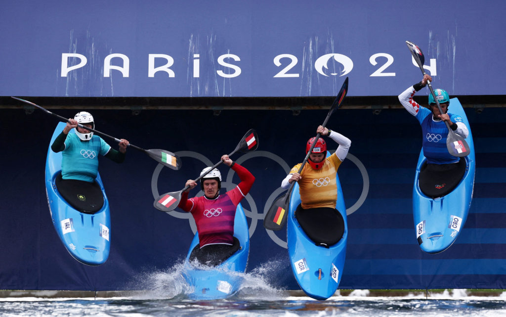 Slalom Canoe - Men's Kayak Cross Round 1