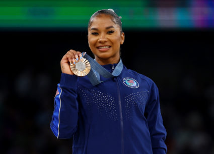Artistic Gymnastics - Women's Floor Exercise Victory Ceremony