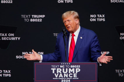 Trump gives economic speech in North Carolina as more polls show Harris gaining ground