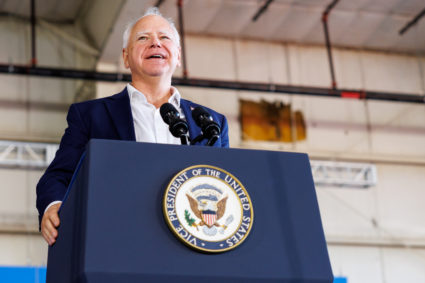 MI: Kamala Harris and Tim Walz rally in Detroit