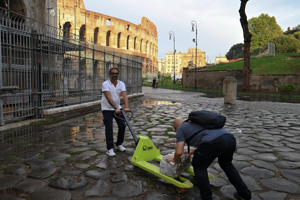 PHOTOS: Lighting strike breaks off marble fragments from Rome's ancient ...