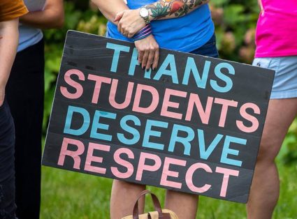 US-NEWS-VA-STUDENTS-TRANSGENDER-LX