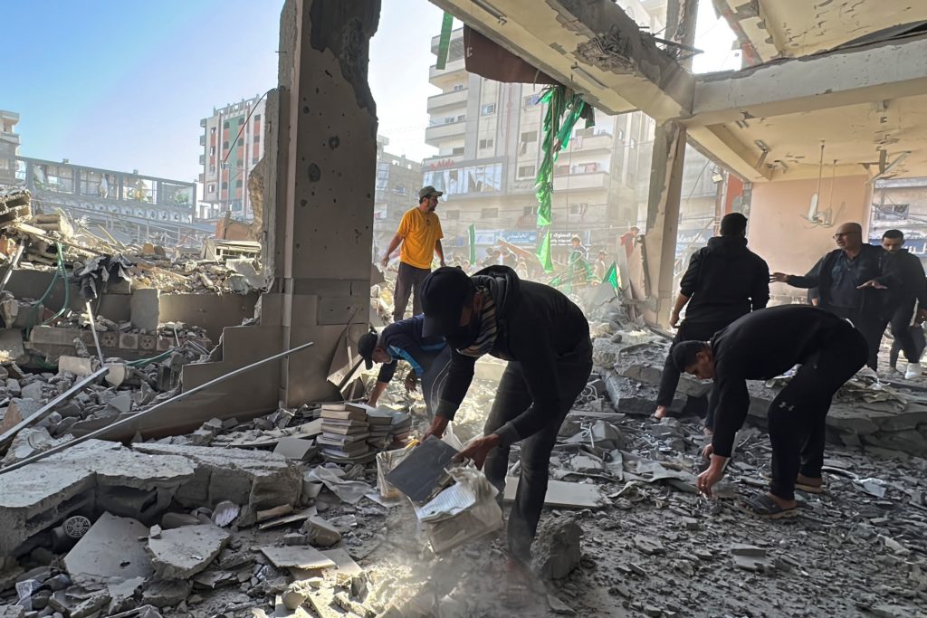 Israeli strike on Al-Farooq mosque in Nuseirat refugee camp
