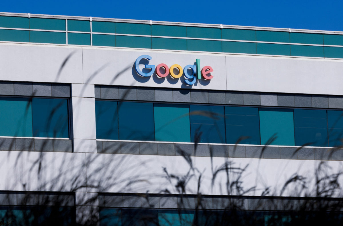 Detailed Google To Pay $135 Million To Settle Lawsuit Over Handling Of Cellular Data Artwork in HD Detailed Google To Pay $135 Million To Settle Lawsuit Over Handling Of Cellular Data Artwork in HD
