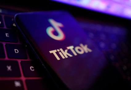 Trump signs executive order to suspend TikTok ban for 75 days to find U.S. buyer