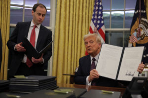 Trump issues sweeping pardon of people charged with crimes in Jan. 6