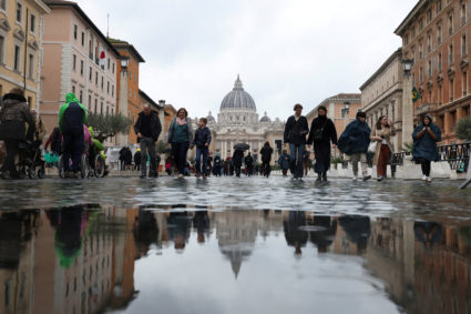 Pope&rsquo;s health crisis sparks prayers from thousands gathered in St. Peter&rsquo;s Square