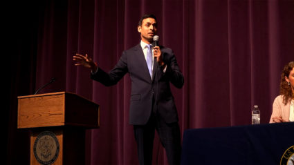 'We need fighters': Voters at town hall share frustrations, demand action from Democrats