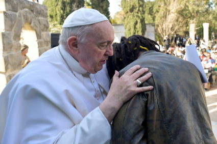 Pope Francis meets with migrants in Malta