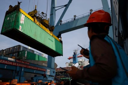 FILE PHOTO: INDONESIA-ECONOMY/TRADE